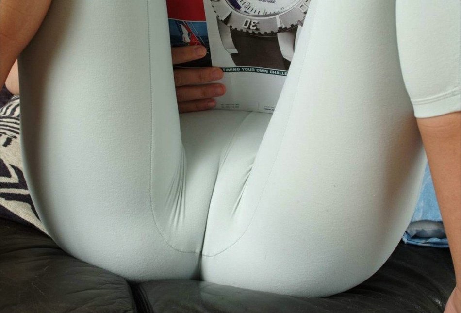 Yoga pants camel toe pics - such nice sexy view of tight outfit.